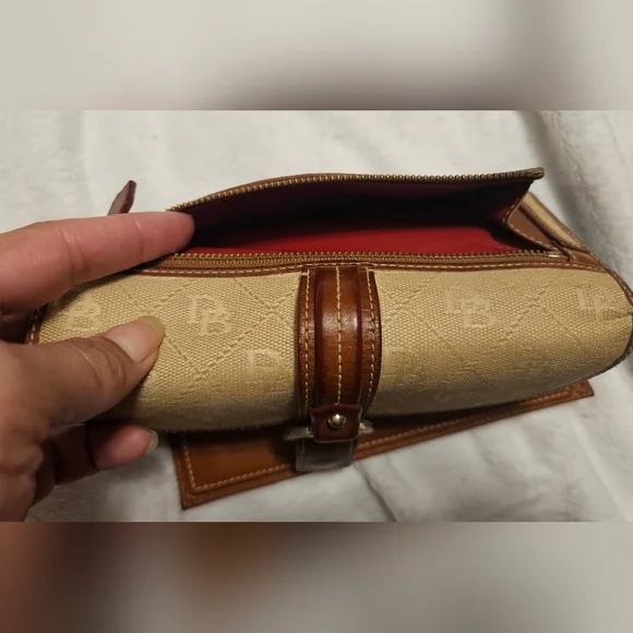 Dooney & Bourke Checkbook Wallet & Coin Wristlet Clutch - Picture 4 of 5